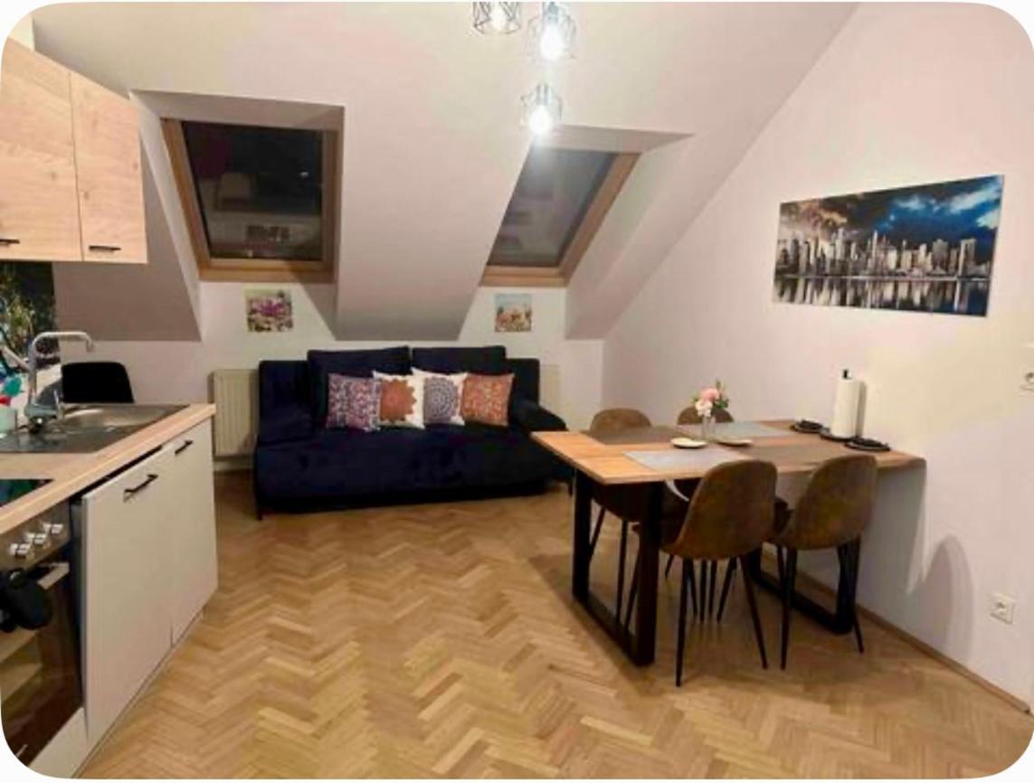 Klimatisiertes Dachgeschoss City Apartment In Zentrum Wiens エクステリア 写真