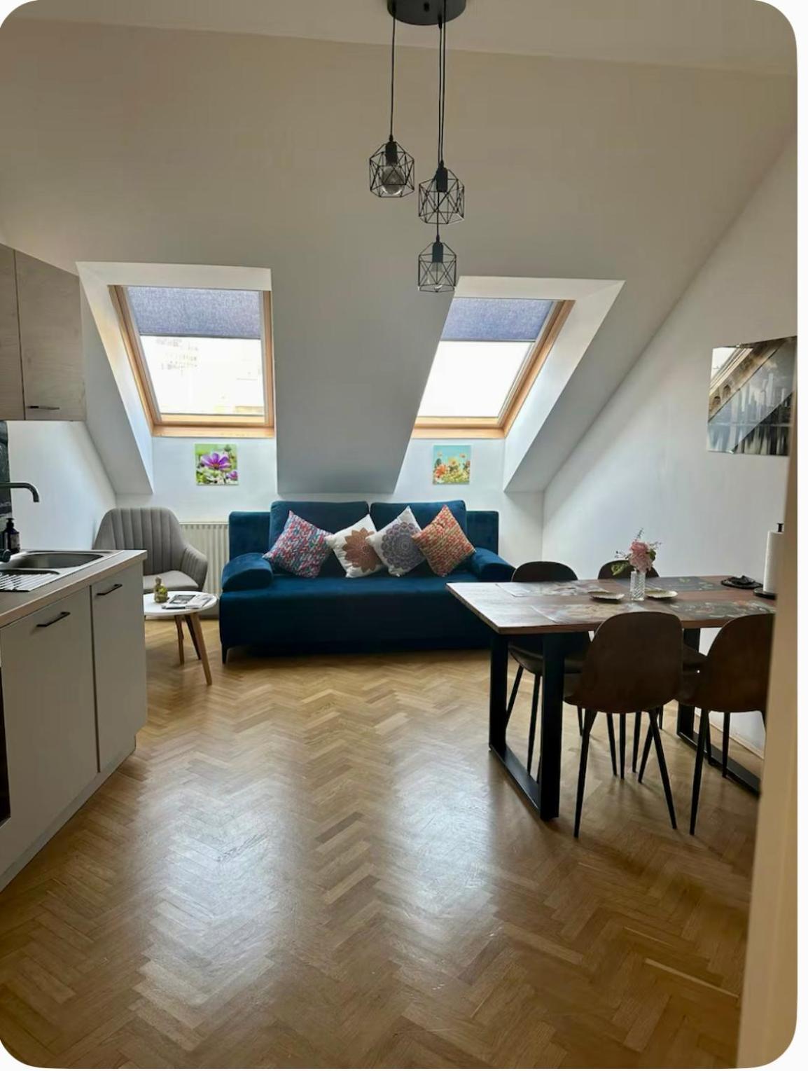 Klimatisiertes Dachgeschoss City Apartment In Zentrum Wiens エクステリア 写真